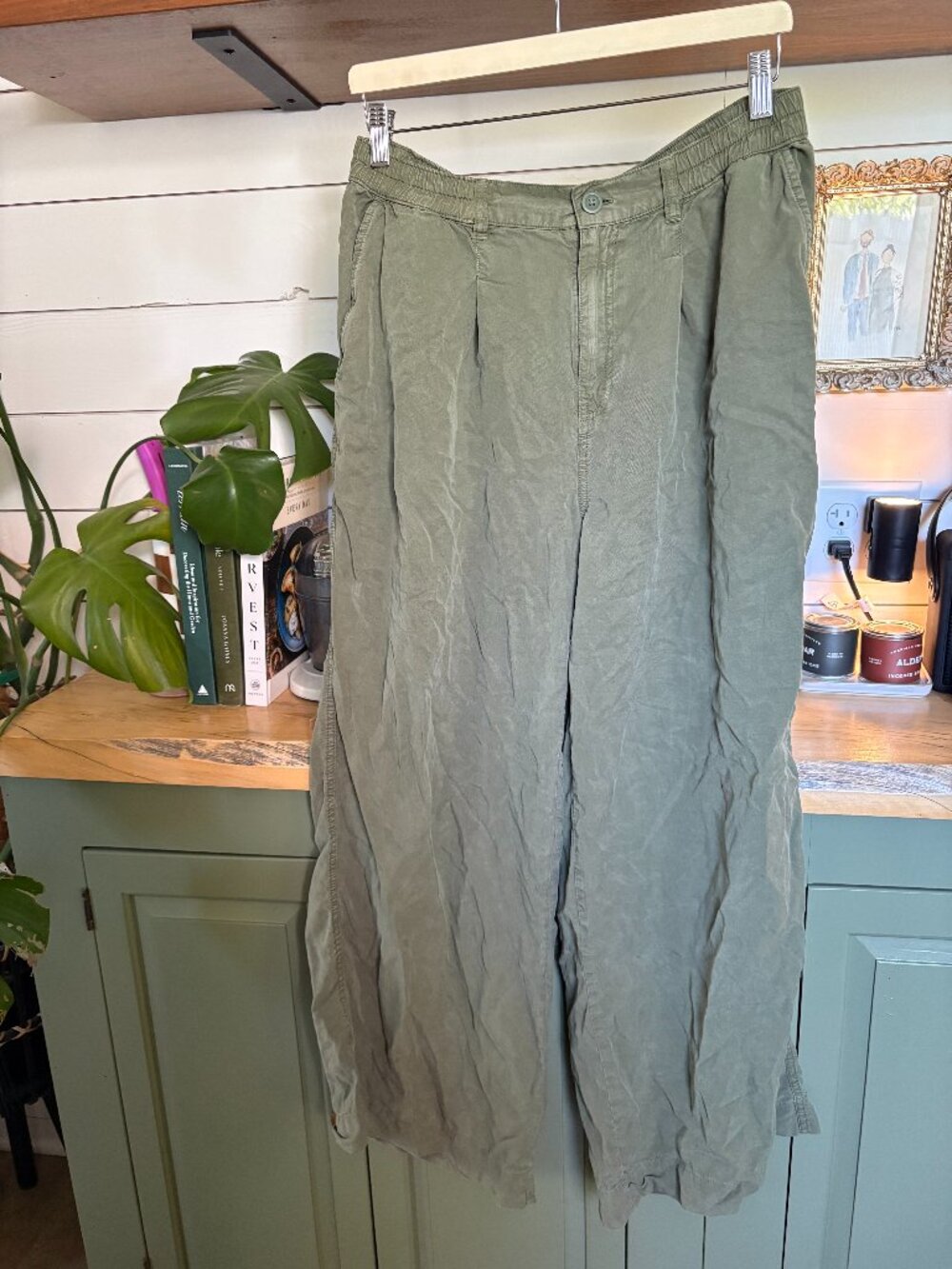 Aerie Wide Leg Pull-On Pants – Olive Green (Large)